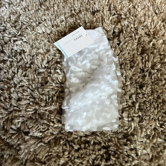 NWT semi sheer white socks - Picture 1 of 2